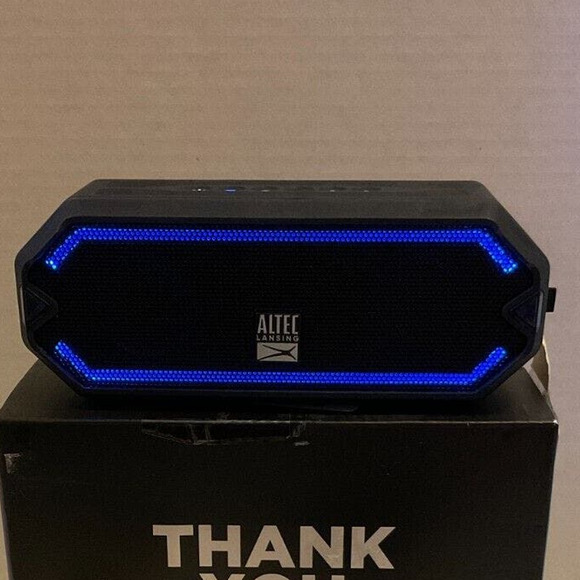 Altec Lansing - HydraJolt Wireless Speaker - Picture 7 of 11